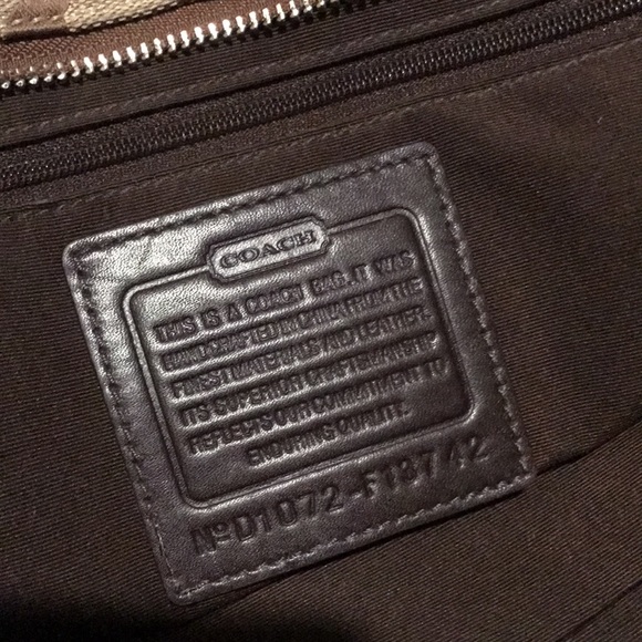 Coach Soho Signature Hobo handbag - Picture 6 of 7